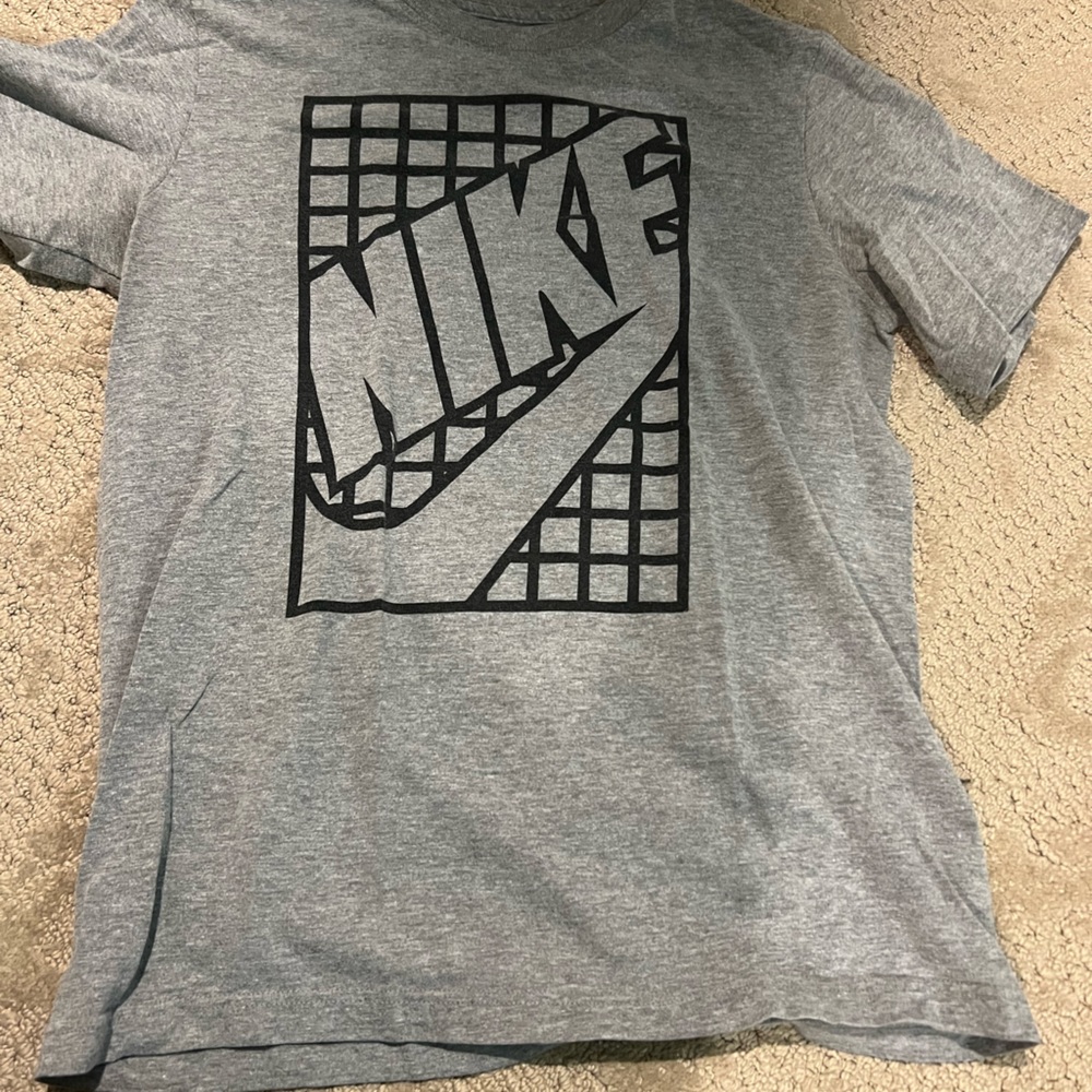 Nike tee